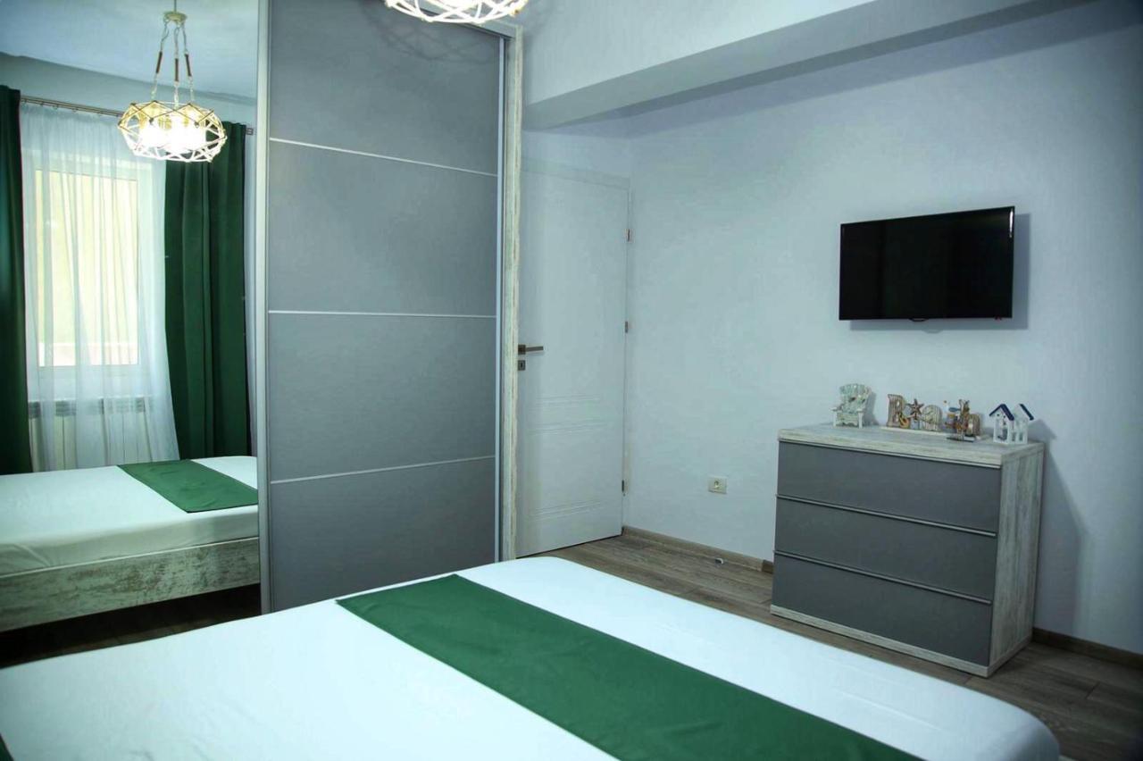 Myamar Apartment Mamaia Extérieur photo