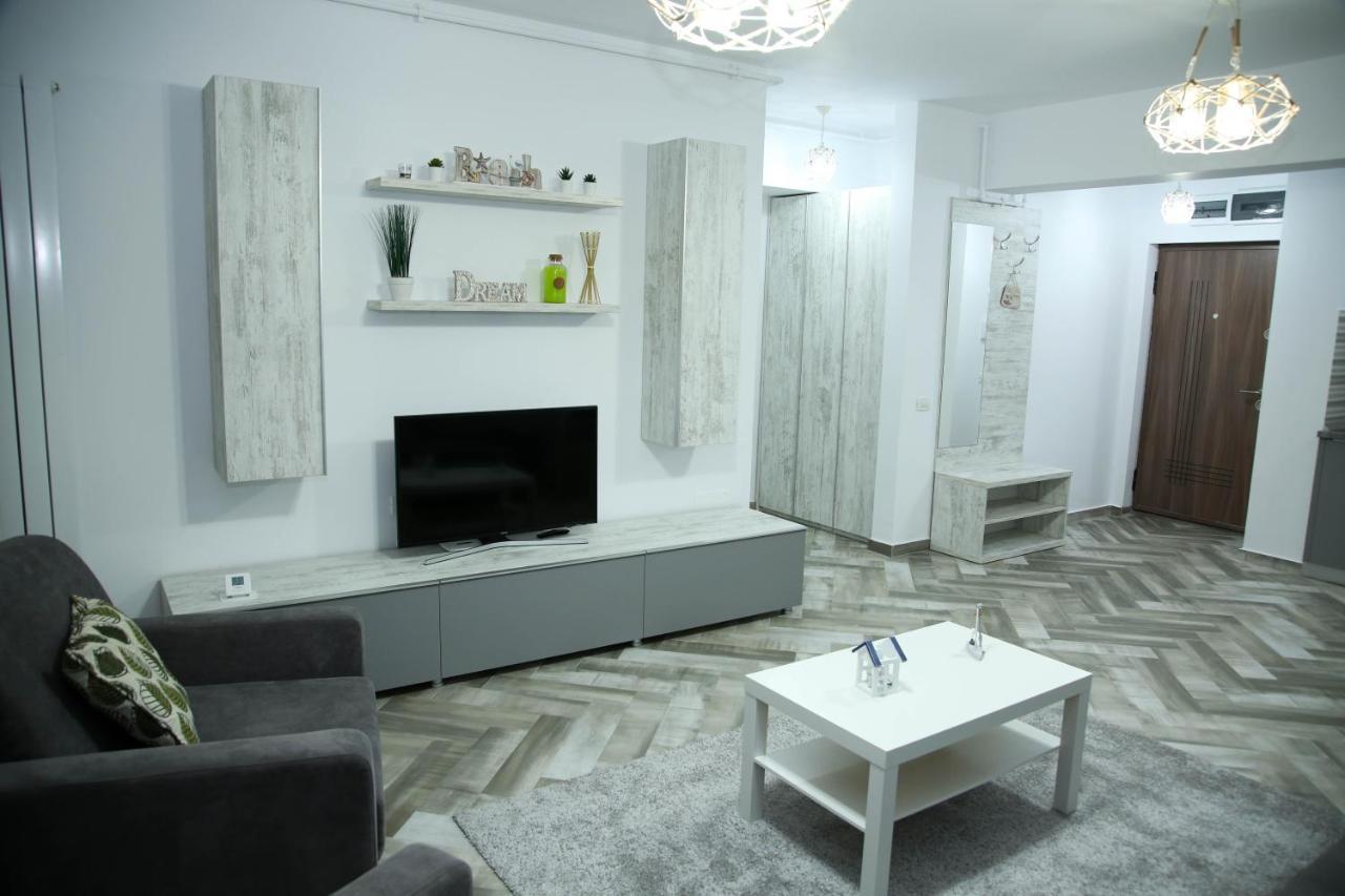 Myamar Apartment Mamaia Extérieur photo
