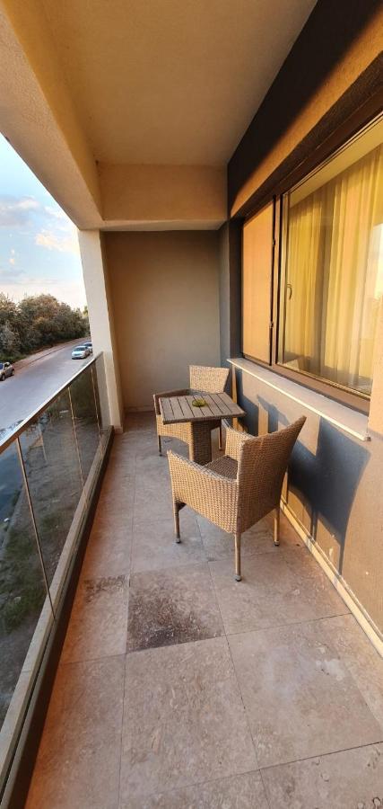 Myamar Apartment Mamaia Extérieur photo