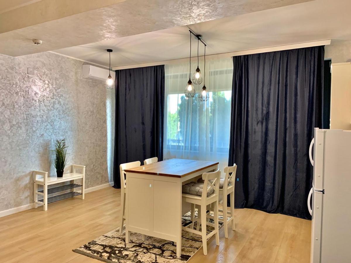 Myamar Apartment Mamaia Extérieur photo
