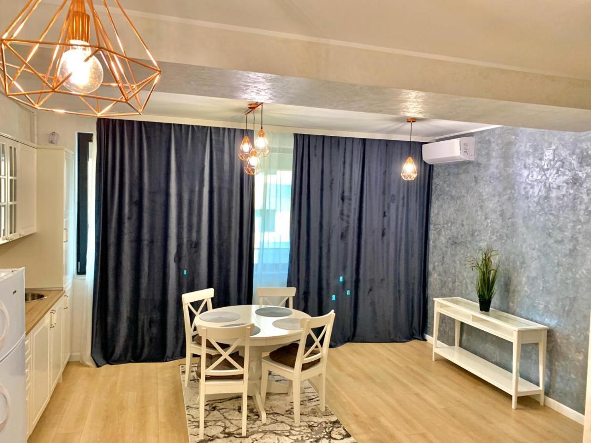 Myamar Apartment Mamaia Extérieur photo