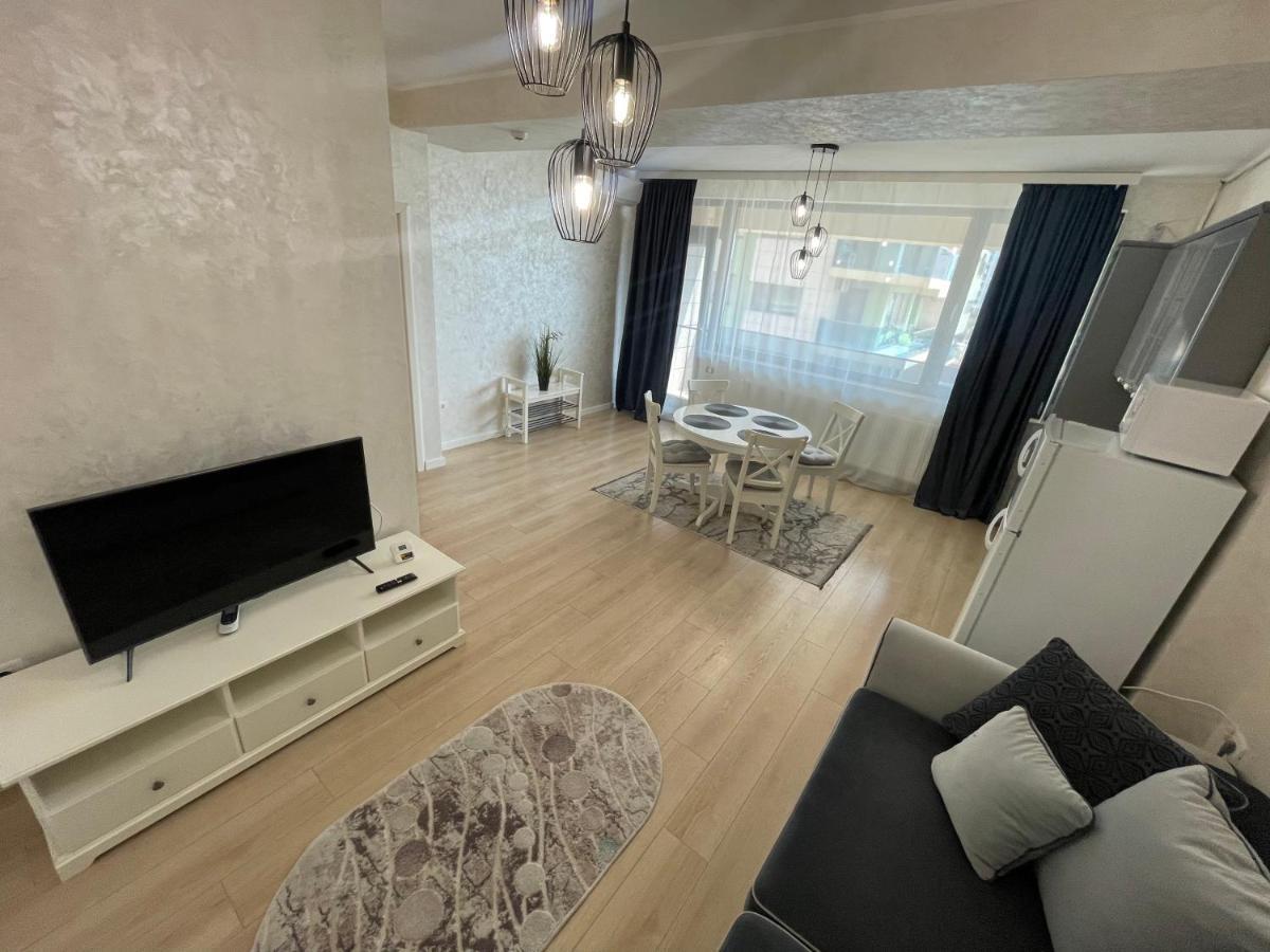 Myamar Apartment Mamaia Extérieur photo