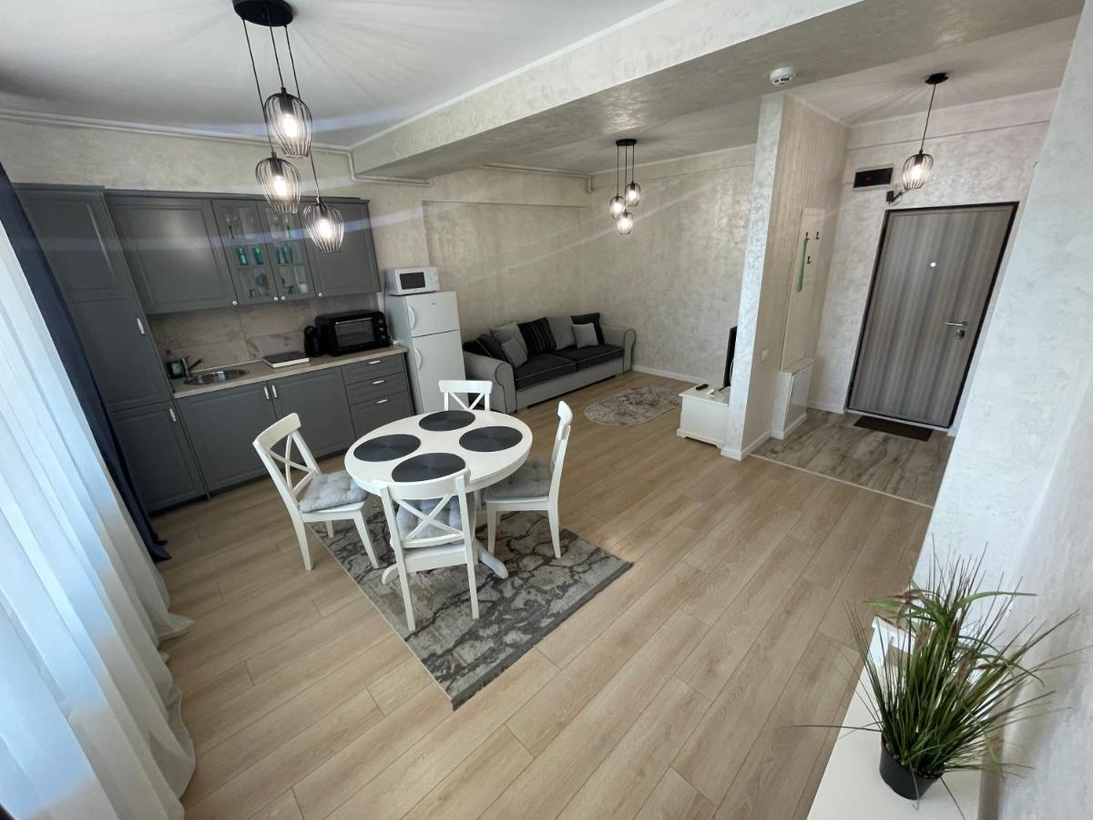 Myamar Apartment Mamaia Extérieur photo