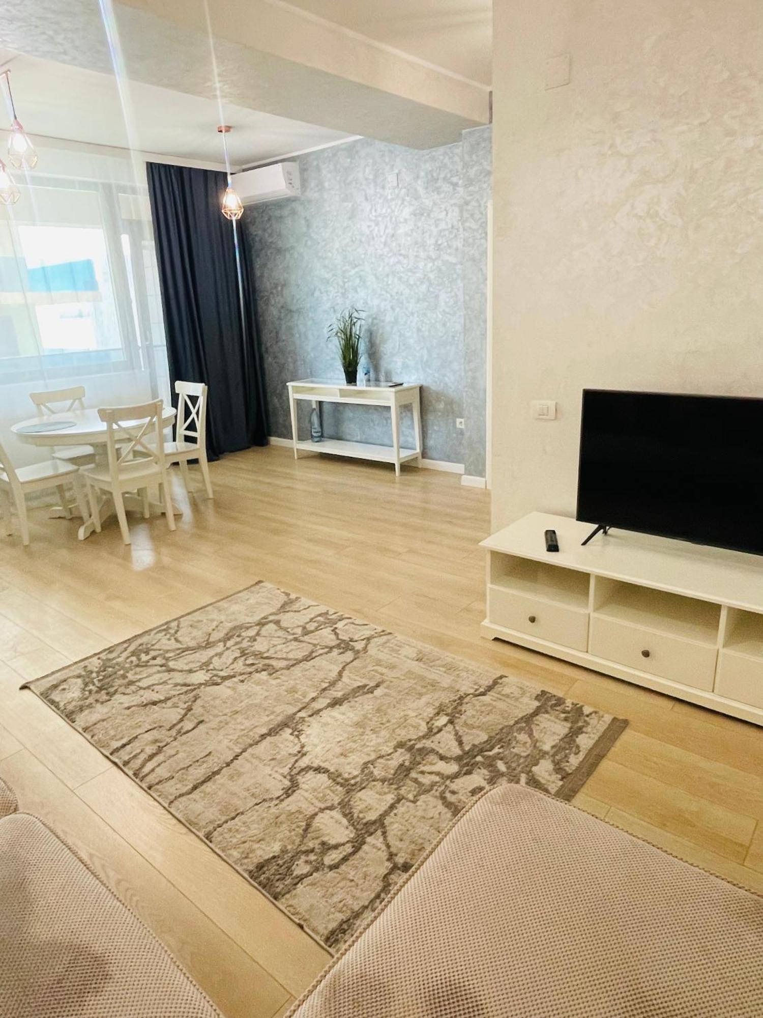 Myamar Apartment Mamaia Extérieur photo