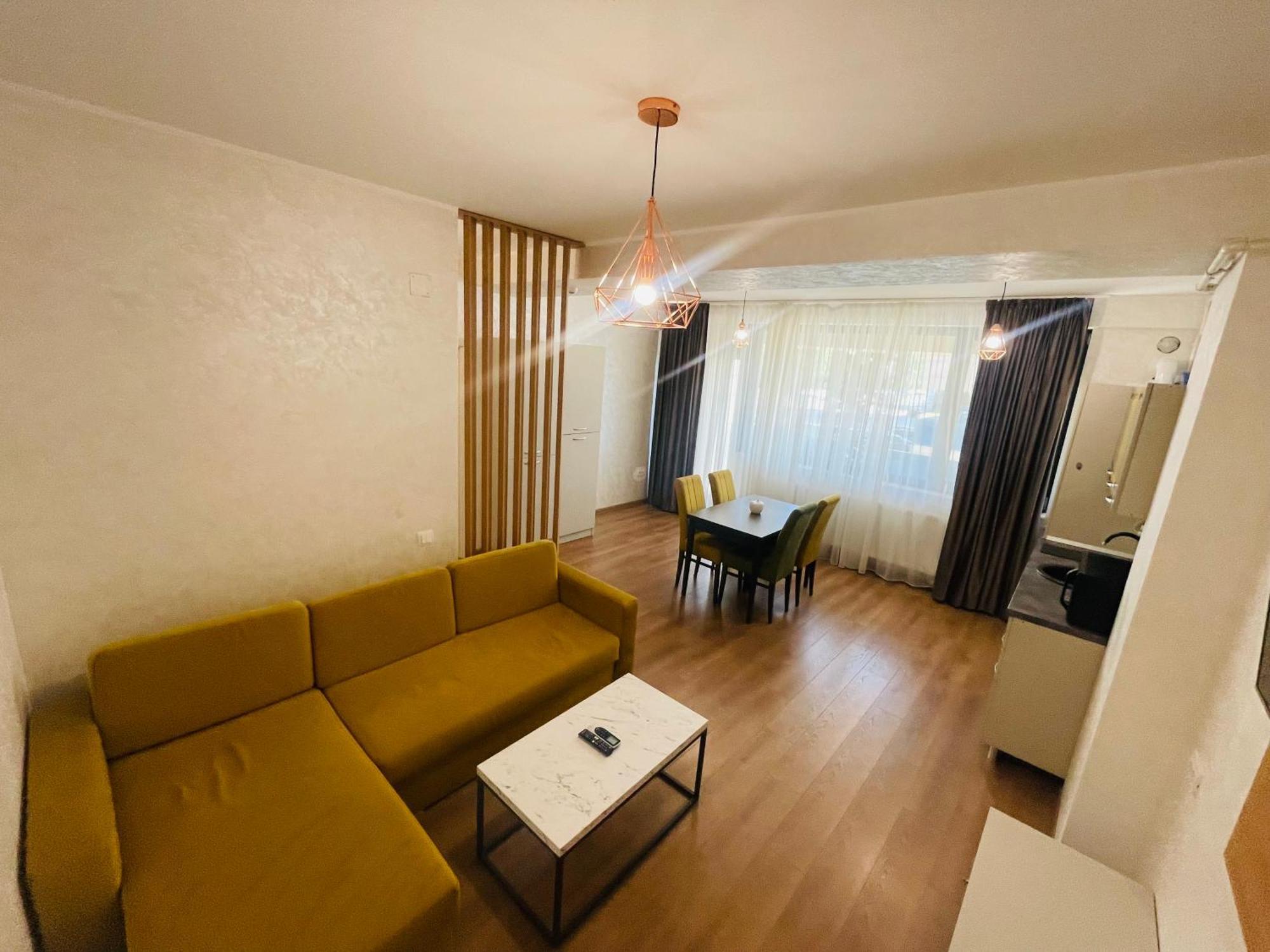 Myamar Apartment Mamaia Extérieur photo